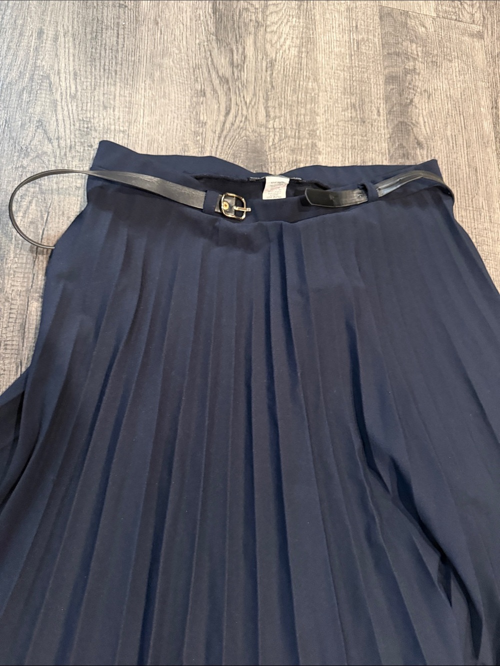 Elizabeth & Nicole Black Midi Skirt - Classic Pull-On Style